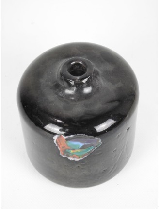 Vase - dans le gout de Maurice MARINOT. Flacon en épais verre noir à décor abstrait