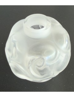 Lalique - Flacon à parfum Lalique nuages en cristal moulé pressé. Bouchon en forme de 2 anges unis par un coeur