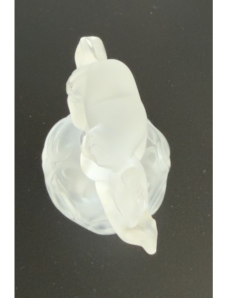 Lalique - Flacon à parfum Lalique nuages en cristal moulé pressé. Bouchon en forme de 2 anges unis par un coeur