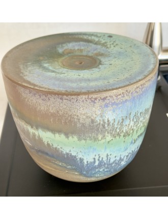 Antonio Lampecco - Vase en céramique à couverte émaillé gris et turquoise à reflets irisés.