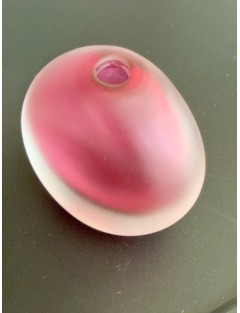 Vase - Bob Crooks - Flacon en verre satiné et coloré. Bouchon forme cactus. Signé sous la base. Haut 16 cm.