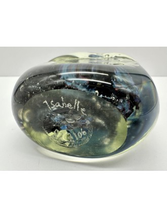 Isabelle MONOD. Sculpture en verre soufflé "Menhir", inclusions bulles bleu