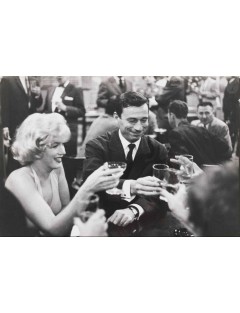 Photographie. Épreuve argentique d’époque de Marilyn Monroe et Yves Montand. Los Angeles, 1960.
