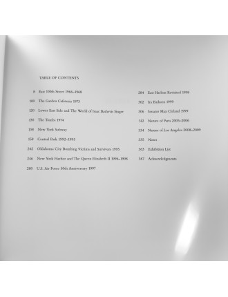 Superbe 3 livres photographies série Outside Inside de Bruce Davidson. Göttingen, Steidl, 2010.