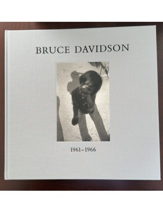 Superbe 3 livres photographies série Outside Inside de Bruce Davidson. Göttingen, Steidl, 2010.