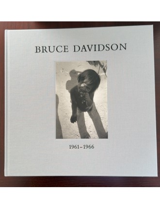 Superbe 3 livres photographies série Outside Inside de Bruce Davidson. Göttingen, Steidl, 2010.