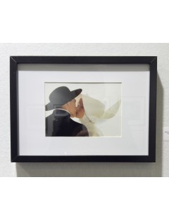 Photo Prêtre et Sœur, 1991. Photographie en couleur représentant un prêtre et une nonne s'embrassant de Oliviero Toscani