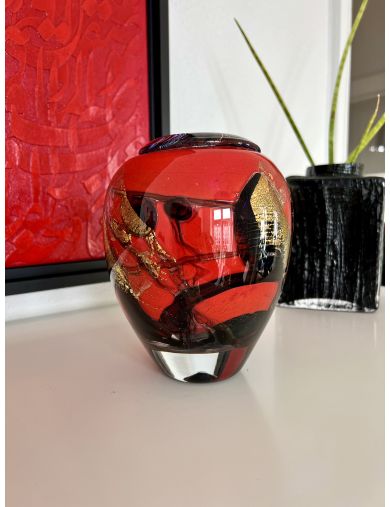 Vase - Jean-Claude Novaro - Vase balustre en verre multicouche rouge à paillons or, ruba
