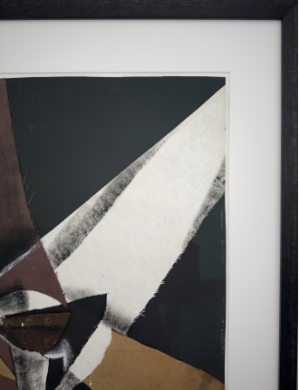 Composition. Technique mixte et collage. Signé en bas à gauche. Haut. 63 Larg. 47 cm.