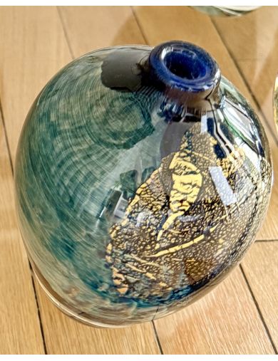 Vase - Jean-Claude Novaro - Vase soliflore ovoïde en verre à décor d'intercalaires et fe