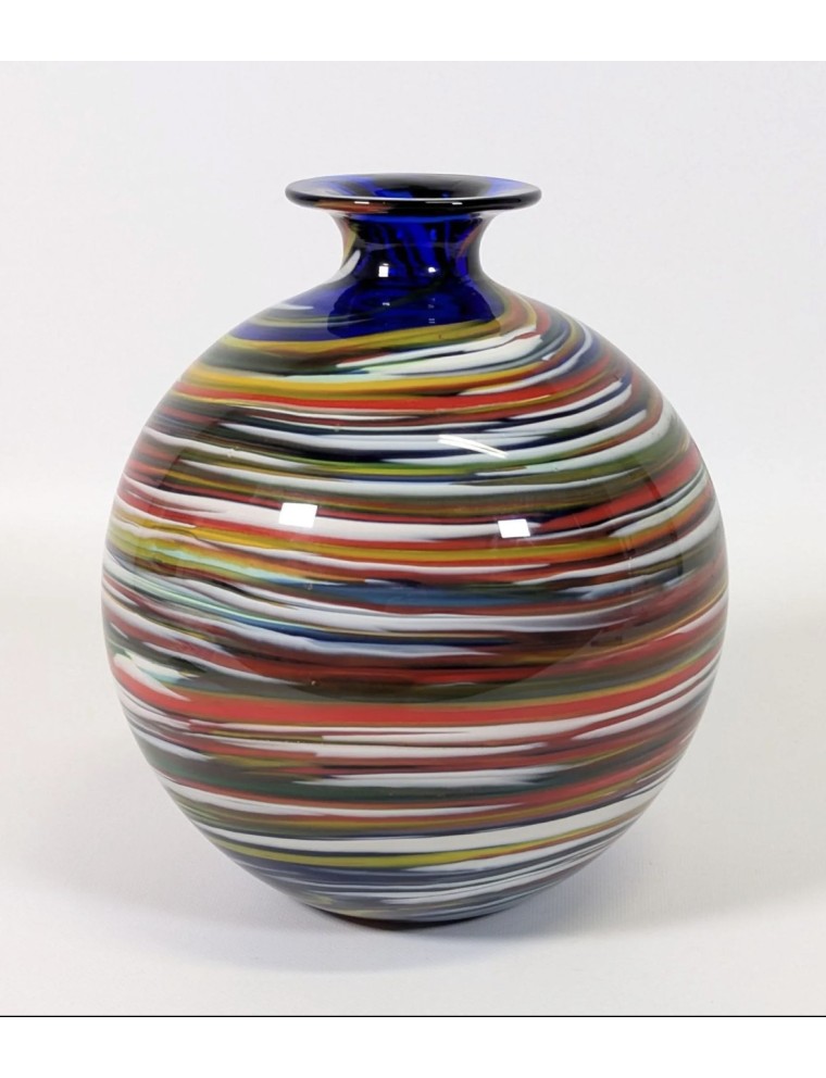 Vase boule en verre soufflé à décor type "diabolo", gravé en dessous Gianni VERSACE