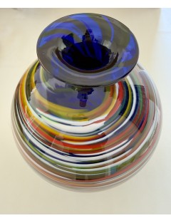 Vase boule en verre soufflé à décor type "diabolo", gravé en dessous Gianni VERSACE