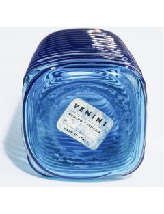 Vase - Paolo Venini- Bouteille à "Fili" avec bouchon. Modèle de 1952. Production