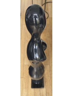 Sculpture en bronze à patine noire et socle en marbre noir de Xavier Alvarez