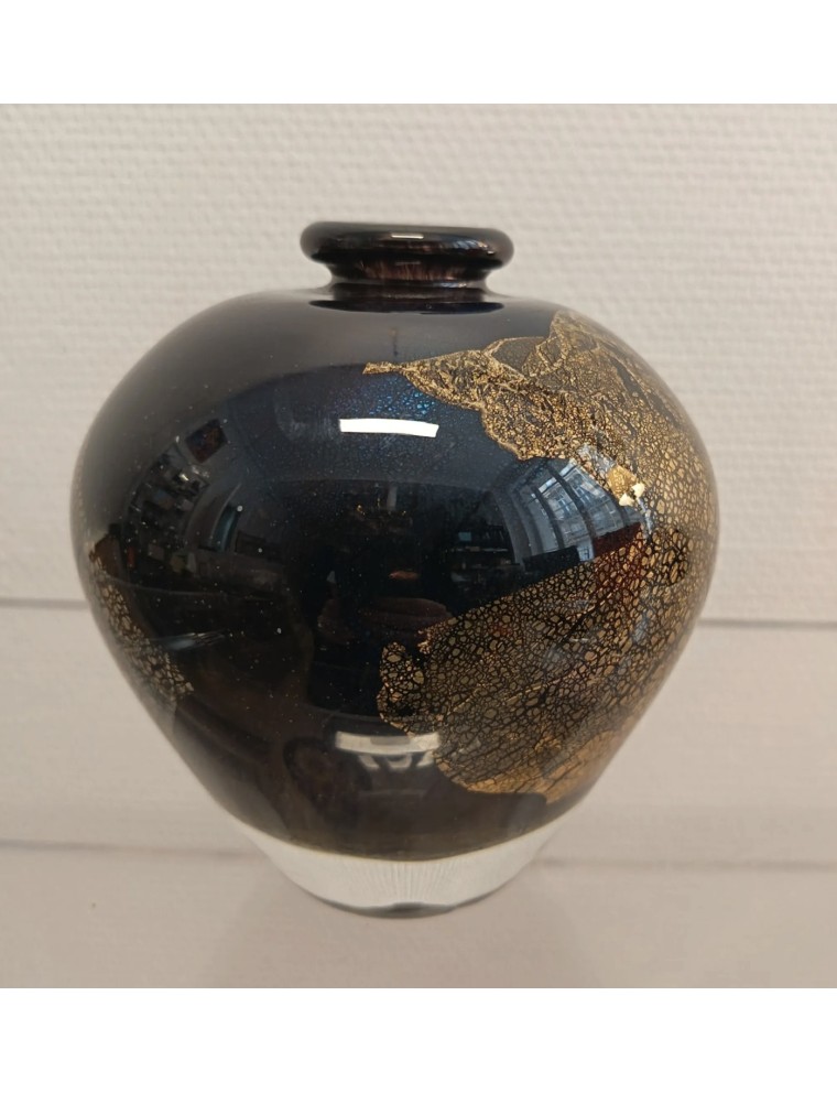 Jean-Claude Novaro - Vase ovoïde à col resserré en verre soufflé à inclusions d'oxydes, émaux et feuilles d'or