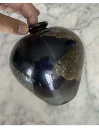 Jean-Claude Novaro - Vase ovoïde à col resserré en verre soufflé à inclusions d'oxydes, émaux et feuilles d'or
