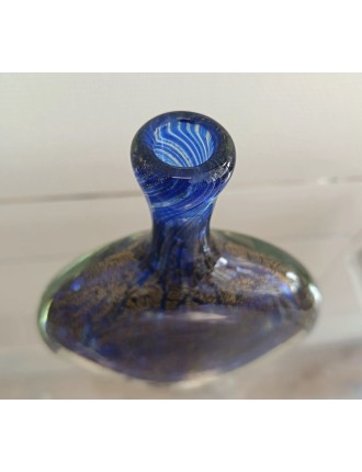 Jean-Claude Novaro - Vase à panse plate à col haut en verre soufflé à inclusions d'oxydes, d'émaux bleus et feuilles d'or