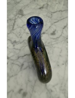 Jean-Claude Novaro - Vase à panse plate à col haut en verre soufflé à inclusions d'oxydes, d'émaux bleus et feuilles d'or