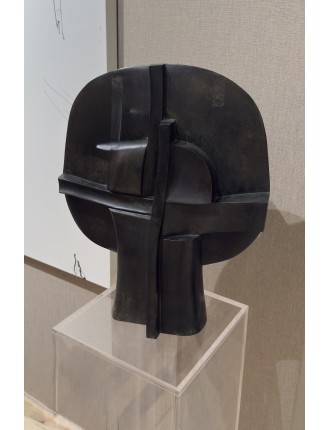 Sculpture en bronze à patine verte. "Selene". Signée et numérotée de  José Luis Sánchez