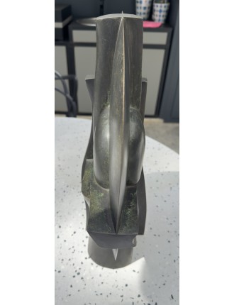 Sculpture en bronze à patine verte. "Selene". Signée et numérotée de  José Luis Sánchez