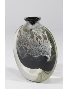 Claude Monod – Verre – Vase lenticulaire en verre soufflé à décor intercalaire de motifs d'une gourde bleu et gris