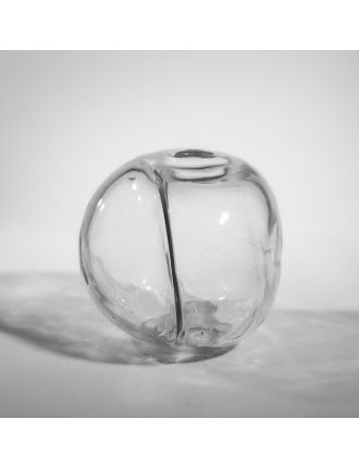 Murano – Verre – 1960 – Grand vase sphérique en verre translucide, un des côtés de forme mouvementée
