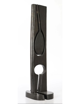 Sculpture en bronze a patine noire de Carmelo Arden Quin