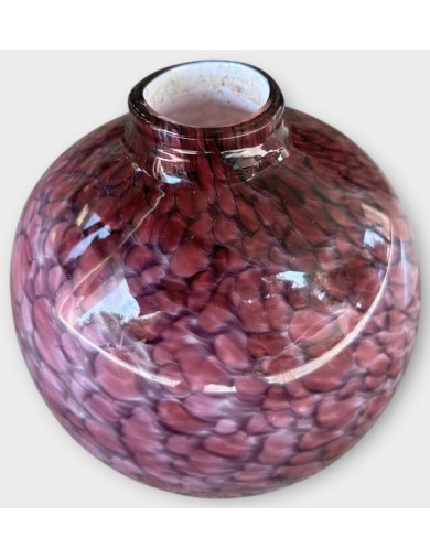 Vase en verre soufflé rose