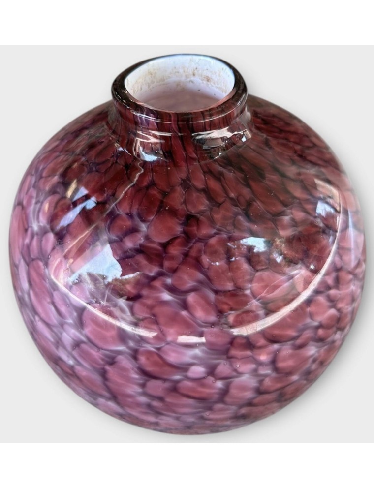 Vase en verre soufflé rose